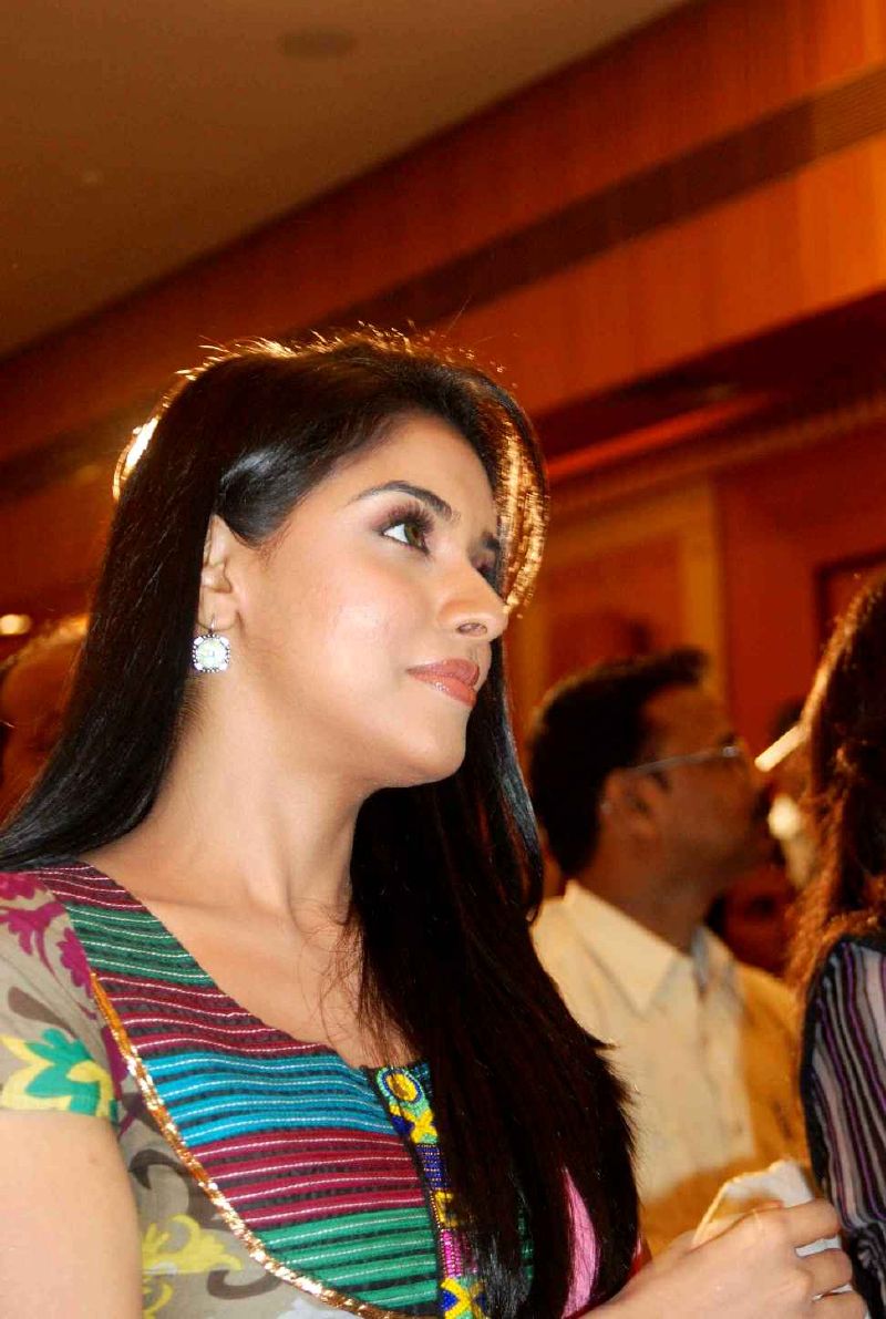 Asin Thottumkal - Untitled Gallery | Picture 21285